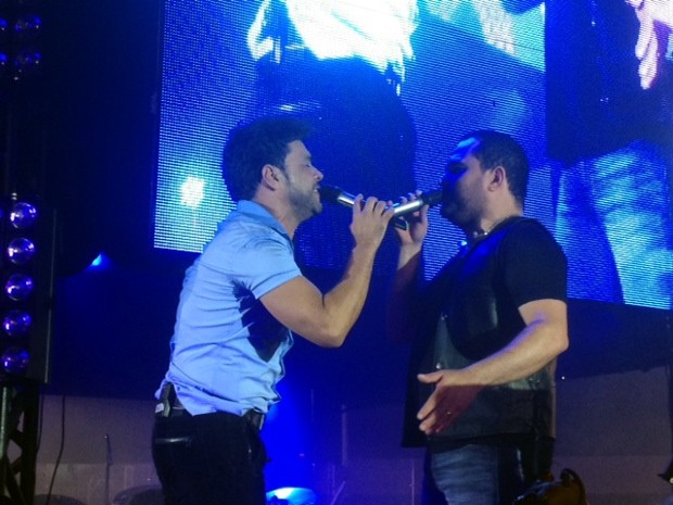 Dupla se apresentou para hóspedes de hotel (Foto: Jéssica Pimentel / G1)