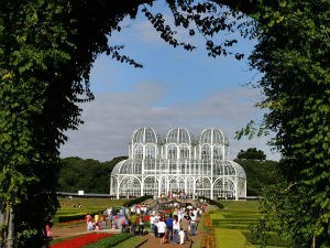 O Jardim Botânico é um dos pontos turísticos mais conhecidos de Curitiba (Foto: Divulgação/Prefeitura de Curitiba)