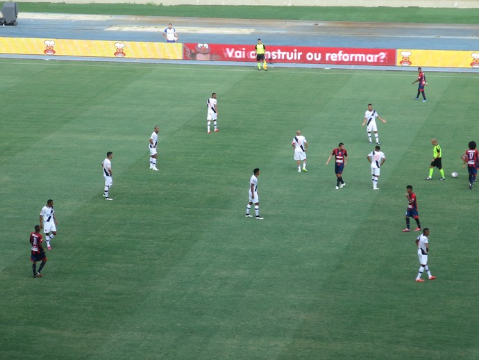 vasco variacao tatica bonsucesso (Foto: Edgard Maciel de Sá) vasco variacao tatica bonsucesso (Foto: Edgard Maciel de Sá)