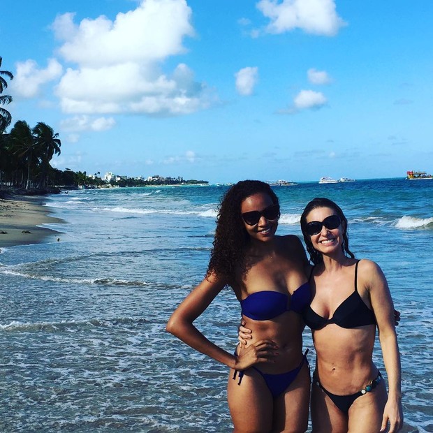Lucy Ramos e Paula Burlamaqui (Foto: Reprodução/Instagram)