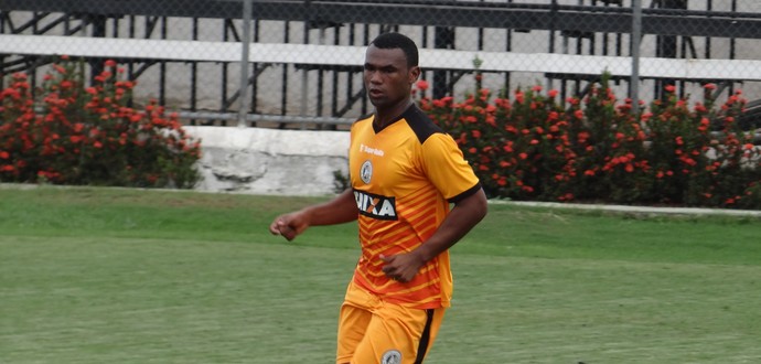 Chiquinho Alagoano, lateral do ASA (Foto: Leonardo Freire/GloboEsporte.com)