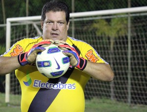 ex-goleiro Serjão, lembra dele (Foto: Fabrício Marques)