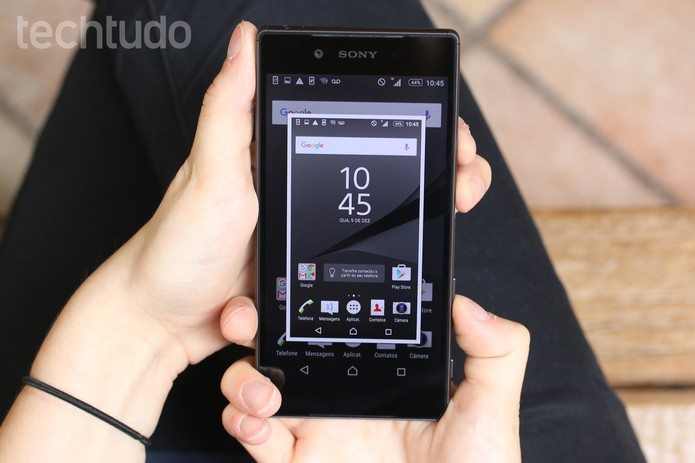 Tirando print do Xperia Z5 (Foto: Lucas Mendes/TechTudo) Tirando print do Xperia Z5 (Foto: Lucas Mendes/TechTudo)