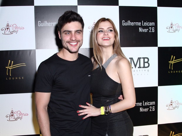 Guilherme Leicam e a namorada, Bruna Altiere, em festa no Rio (Foto: Anderson Borde/ Ag. News)