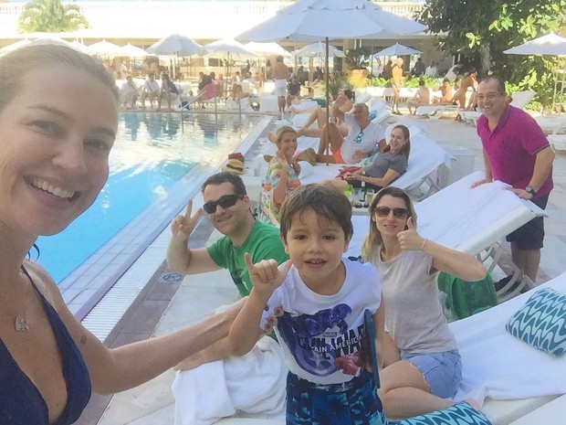 Luana Piovani com a família (Foto: Instagram / Reprodução)