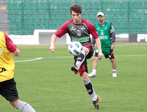 Jean Deretti, meia-atacante do Figueirense (Foto: Divulgação / Site Oficial)