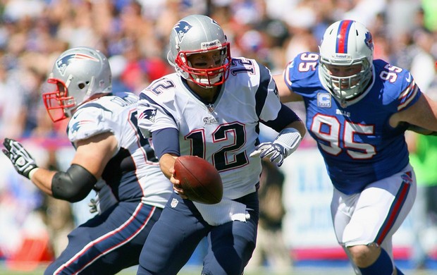 Tom Brady, New England Patriots x Buffalo Bills NFL (Foto: Getty Images)