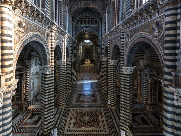 O interior da catedral (Foto: Giuseppe Masci / TIPS / Photononstop/ AFP)