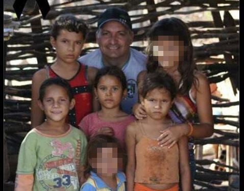 Pai e as quatro crianças mortas em acidente na cidade de Simões (Foto: Arquivo/Prefeitura de Simões)