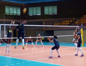 Mundial de vôlei feminino - treino do Brasil na Itália (Foto: Lydia Gismondi)