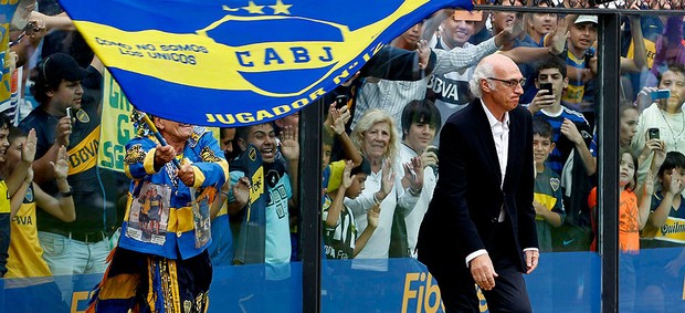 Carlos Bianchi é apresentado como técnico do Boca Juniors (Foto: Reuters)