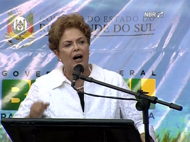 Dilma visita assentamento no RS (Foto: Reprodução/NBR)