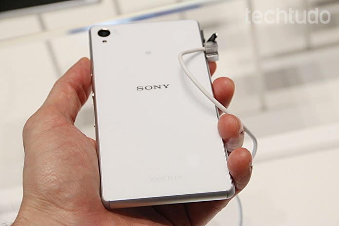 Xperia Z3 é equipado com processador Snapdragon 801 (Foto: Fabrício Vitorino/TechTudo)