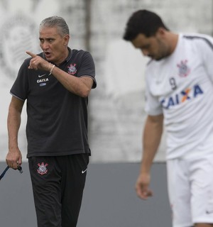 Com dúvidas e de olho na Seleção, Corinthians inicia semana decisiva
