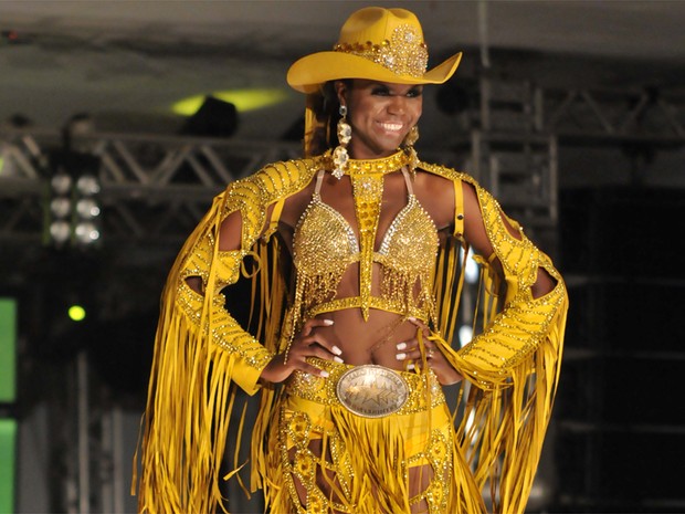 Camila Rocha é eleita rainha da 58º Festa do Peão de Barretos na noite de quinta-feira (8) (Foto: André Monteiro/Os Independentes)