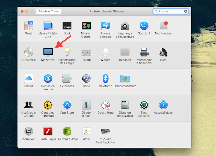 Acessando as configurações de monitor do Mac OS X (Foto: Reprodução/Marvin Costa)