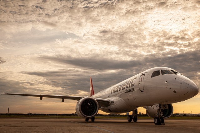 Em Meio Crise Embraer Entrega Dois E Jets Para Companhia A Rea Su A