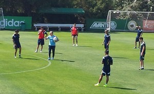 Dorival relaciona seis atacantes e jovem zagueiro para pegar o Criciúma