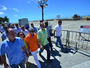 Campos e FBC vistoriaram obra em Jaboatão. (Foto: Eduardo Braga/SEI) Campos e FBC vistoriaram obra em Jaboatão. (Foto: Eduardo Braga/SEI)