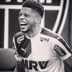 André apaga escudo do Atlético-MG em foto no Instagram (Foto: Reprodução/Instagram)
