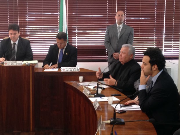 Jaimer Lerner, ex-governador do Paraná, depôs nesta terça-feira (1ª) na CPI dos Pedágios, da Assemleia Legislativa do Paraná (Foto: Thais Kaniak / G1 PR)