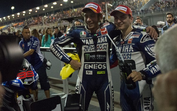 Valentino Rossi e Jorge Lorenzo fizeram dobradinha da Yamaha no Catar (Foto: Getty Images)