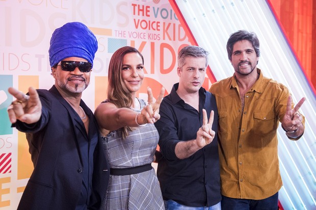 Carlinhos Brown, Ivete Sangalo, Victor e Léo: os técnicos do The Voice Kids (Foto: Globo/João Cotta)