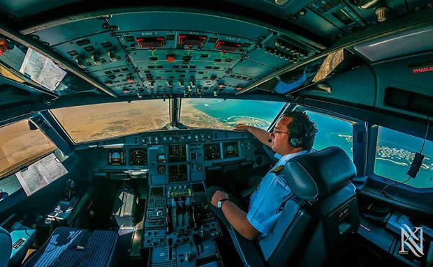 [Internacional] Piloto fotografa a vista da cabine de um avião; veja imagens  405617_508659145849850_1832