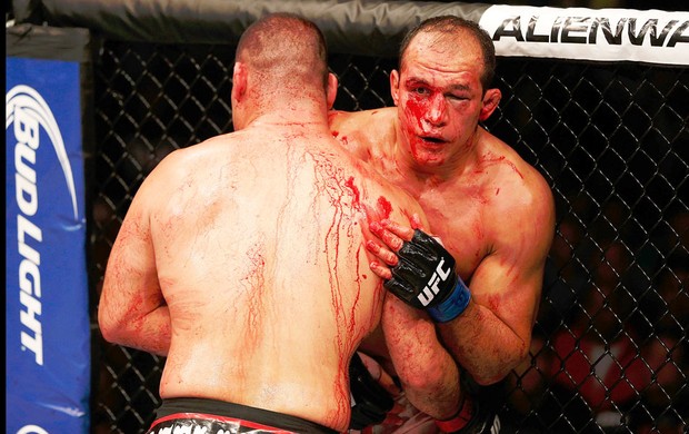 Cigano e Cain Velasquez UFC 166 (Foto: Getty Images)