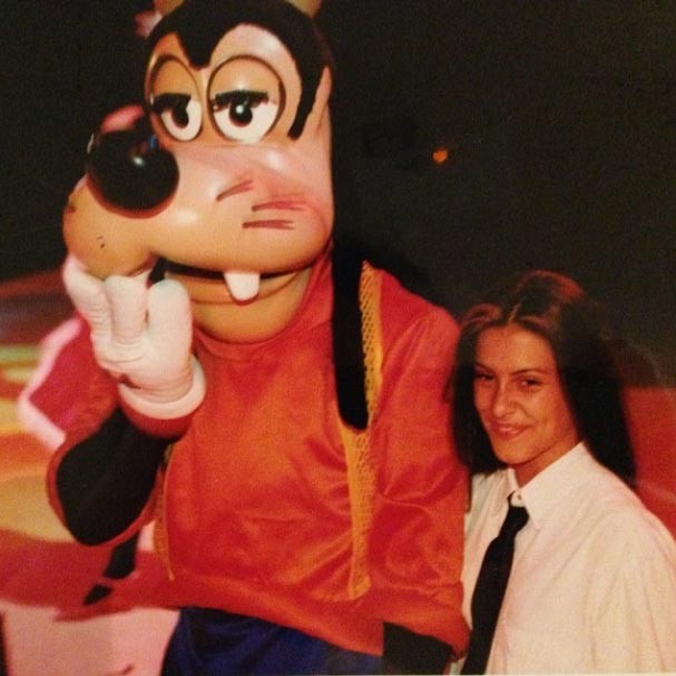 Cleo Pires se diverte na Disney ao lado do Pateta em clique feito pela ex-madrasta (Foto: Reprodução/Instagram)