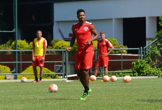 Michel Bastos São Paulo (Foto: Ana Luiza Rosa / site oficial do São Paulo FC)