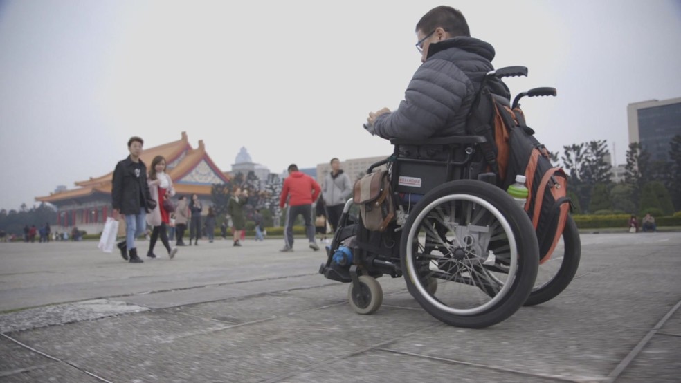 Vincent é o criador da organização ‘Hand Angels’  (Foto: BBC)