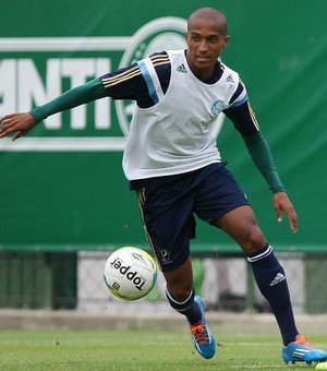 Titular com Valentim, Renato espera manter vaga com Gareca no comando