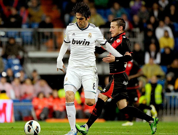 Kaká na partida do Real Madrid contra o Rayo Vallecano (Foto: AFP)