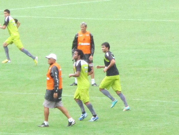 Carlos Alberto, Gaúcho e Pedro Ken, Vasco treino (Foto: Gustavo Rotstein / Globoesporte.com)