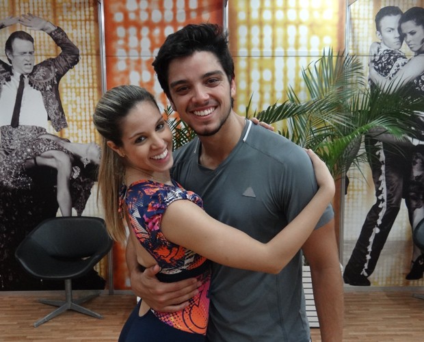 Rodrigo Simas e Raquel Guarini (Foto: Domingão do Faustão / TV Globo)