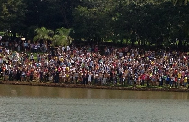 Gravação de 'Harlem shake' leva 2 mil pessoas no Parque Vaca Brava, em Goiânia (Foto: Diogo Arantes/Arquivo Pessoal)