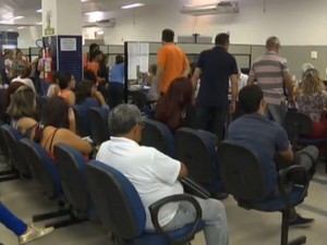 Atendimento na Casa da Cidadania de Campina Grande (Foto: Reprodução/TV Paraíba)