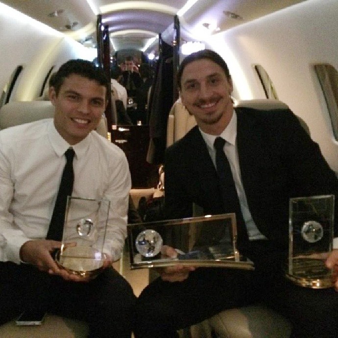 thiago silva retorna a Paris com Ibrahimovic (Foto: Reprodução ) thiago silva retorna a Paris com Ibrahimovic (Foto: Reprodução )