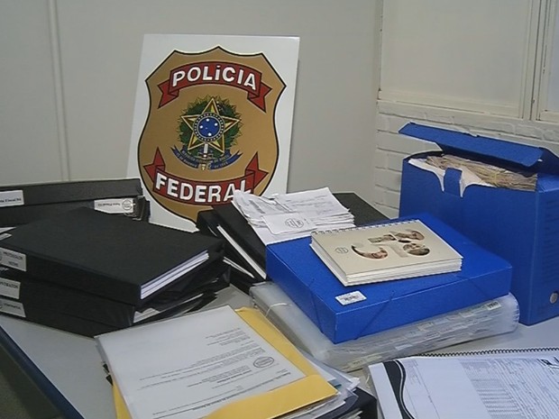 Material apreendido pela Polícia Federal (Foto: Reprodução / TV TEM) Material apreendido pela Polícia Federal (Foto: Reprodução / TV TEM)