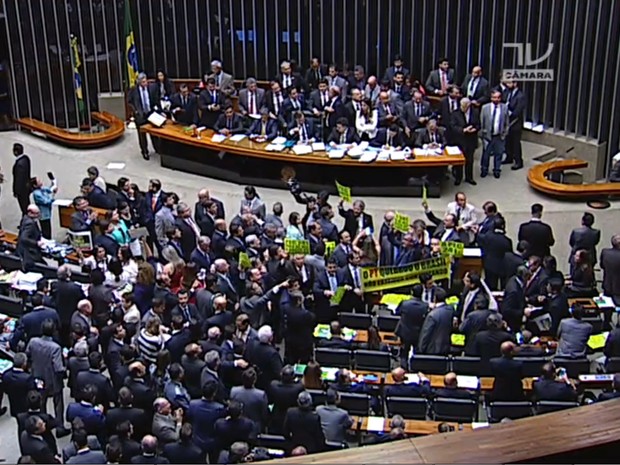 Resultado de imagem para PEC do teto dos gastos publicos quem votou contra e a vfavor