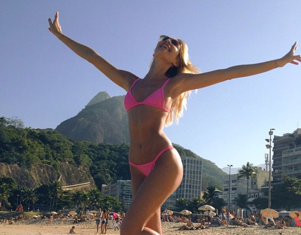 Candice Swanepoel  (Foto: Reprodução Instagram)