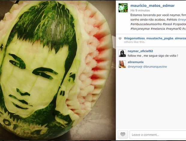Mauricio Matos mostra melancia feita em homenagem a Neymar