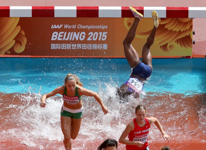 Mundial de Atletismo de Pequim - Rolanda Bell queda 3.000m com obstáculos  (Foto: Alexander Hassenstein / Getty Images)