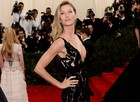Celebridades desfilam em baile de gala em NY (Dimitrios Kambouris/France Presse)