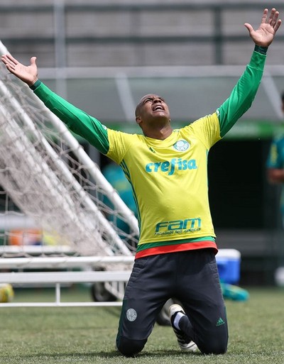 Jailson, Vanderlei e Muralha são os goleiros mais decisivos do Brasileirão