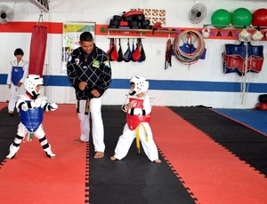 Disciplina e diversão: Pequenos lutadores dedicam-se ao Taekwondo  (Foto: Nathacha Albuquerque)