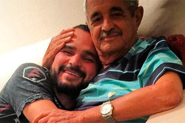 Luciano Camargo e o pai, Francisco (Foto: Reprodução/Instagram) Luciano Camargo e o pai, Francisco (Foto: Reprodução/Instagram)