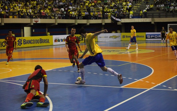 Brasil e Bélgica jogam no Castelinho (Foto: Diego Chaves / O Estado)