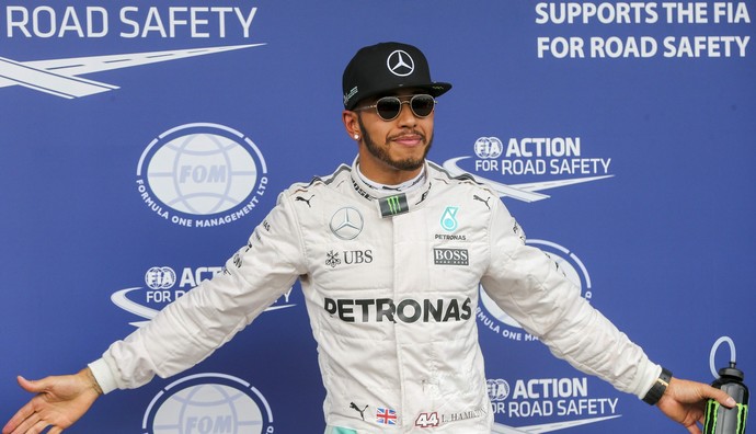 Lewis Hamilton após o treino classificatório para o GP da Austrália (Foto: EFE)